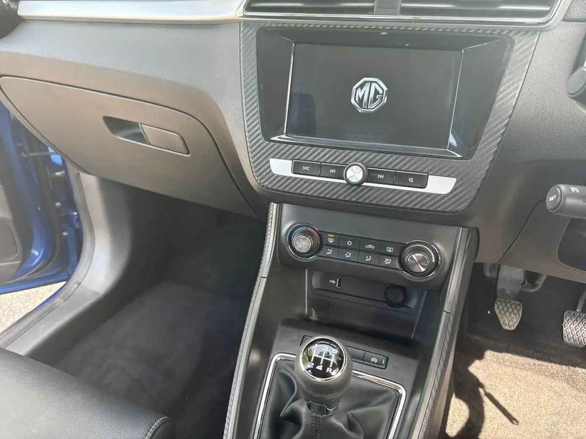 2020-mg-zs-suv-15-vti-tech-exclusive-106ps-big-14