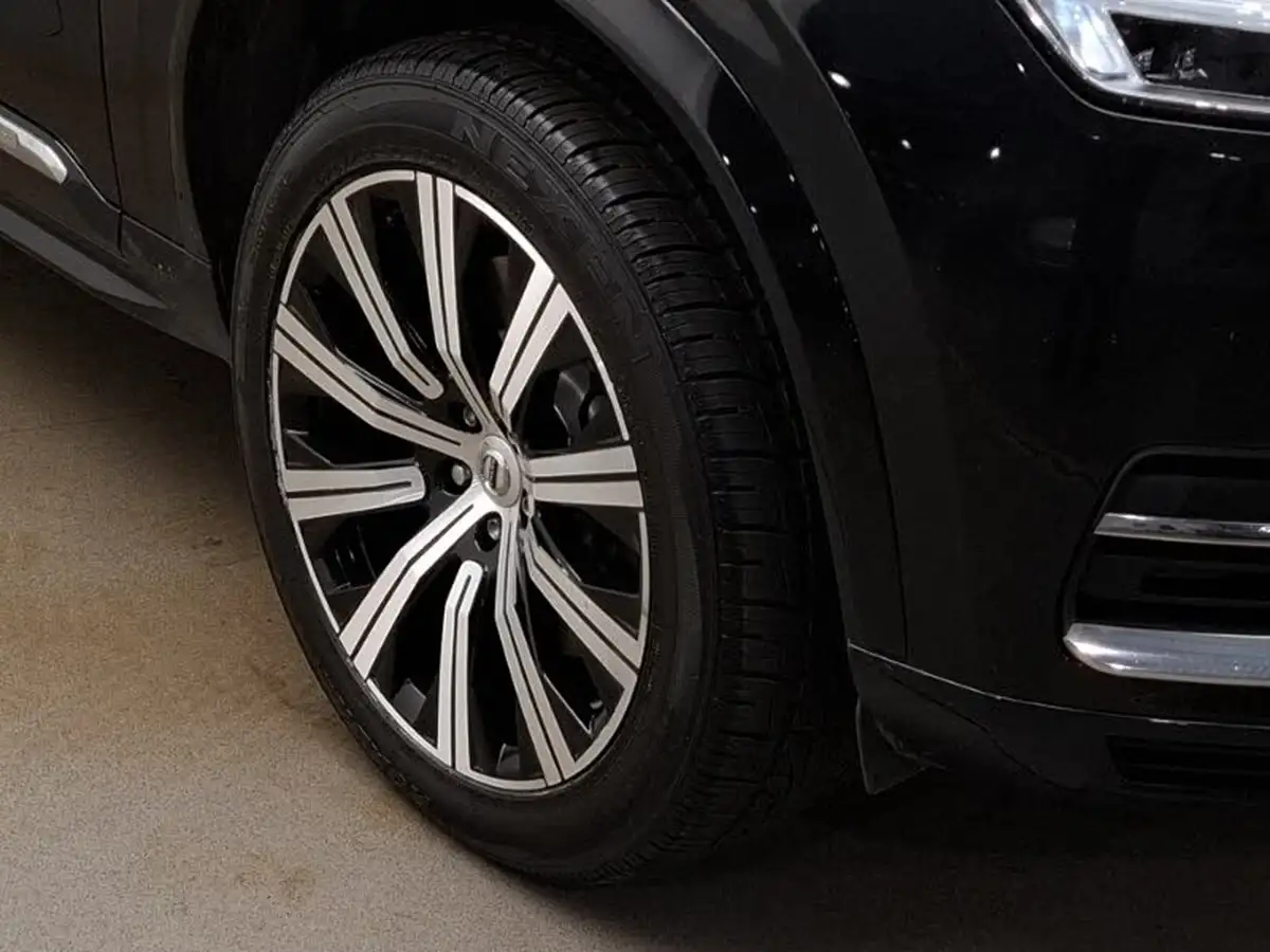 2019-volvo-xc90-20-t8-inscription-390bhp-big-8