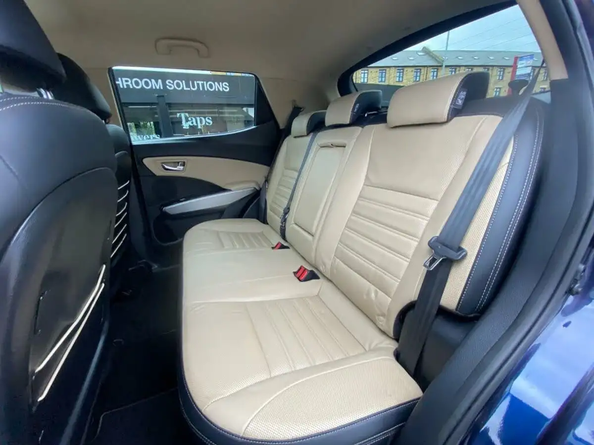 2017-kgm-ssangyong-tivoli-16td-elx-2wd-big-21