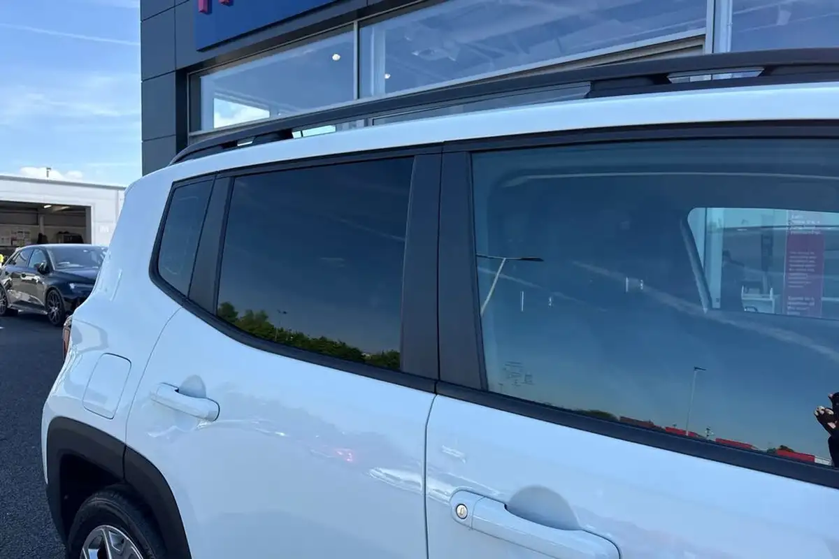 2021-jeep-renegade-10-gse-limited-big-33