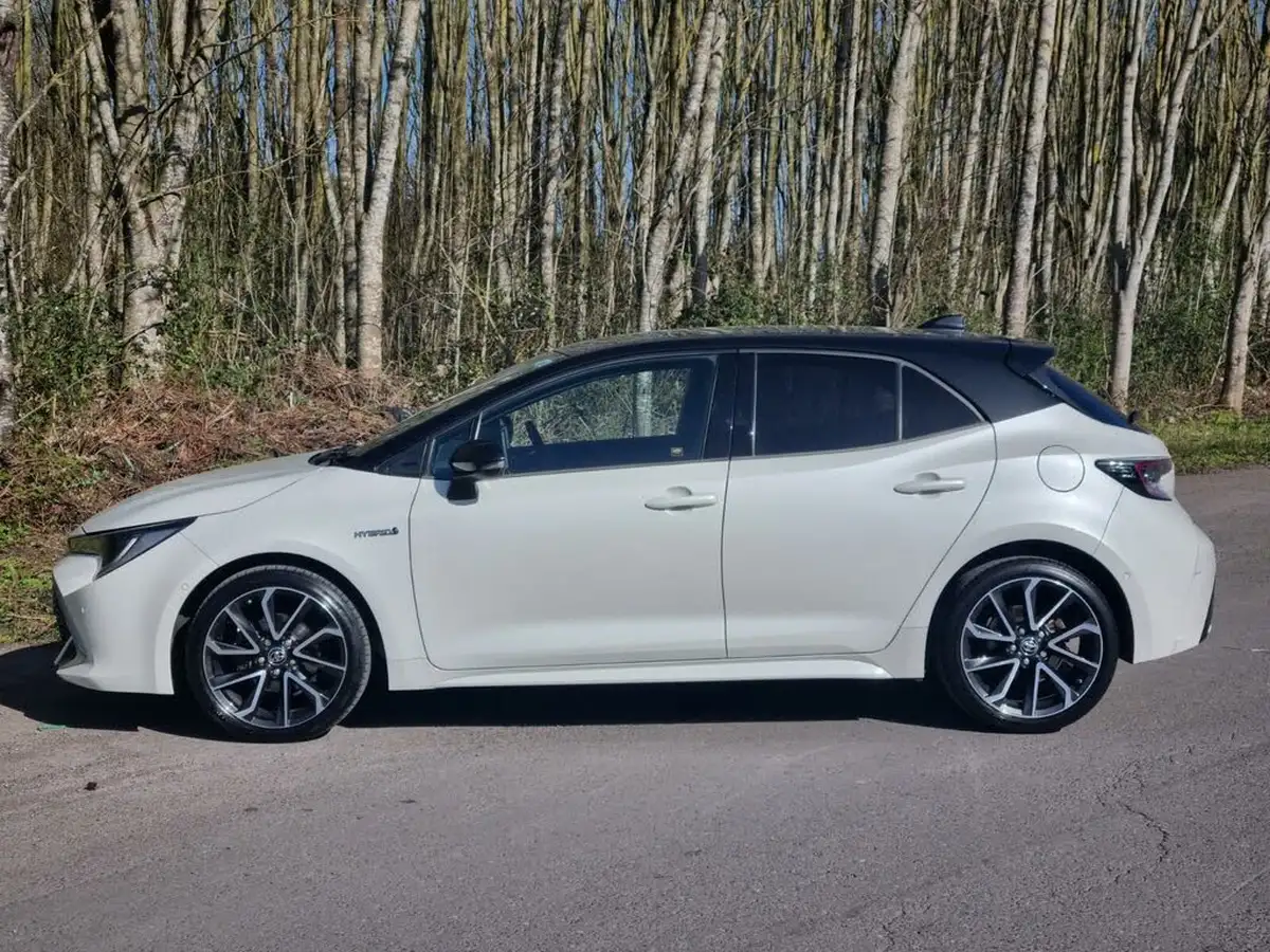 2020-toyota-corolla-18-vvt-i-excel-trk-hatchback-big-10