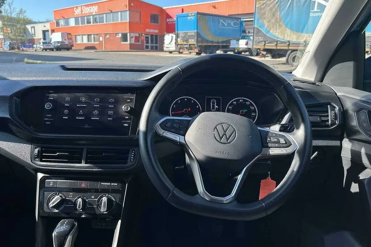 2021-volkswagen-t-cross-10-tsi-se-110ps-dsg-big-12