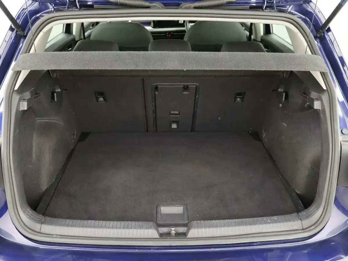 2021-volkswagen-golf-10-etsi-life-hatchback-big-19