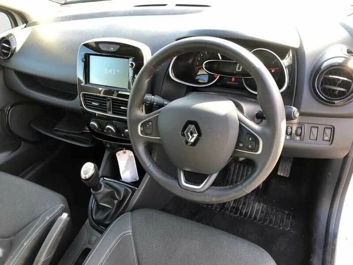 2019-renault-clio-09-tce-iconic-75ps-big-4