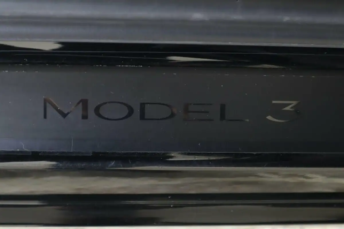 2021-tesla-model-3-e-long-range-4x4-big-56