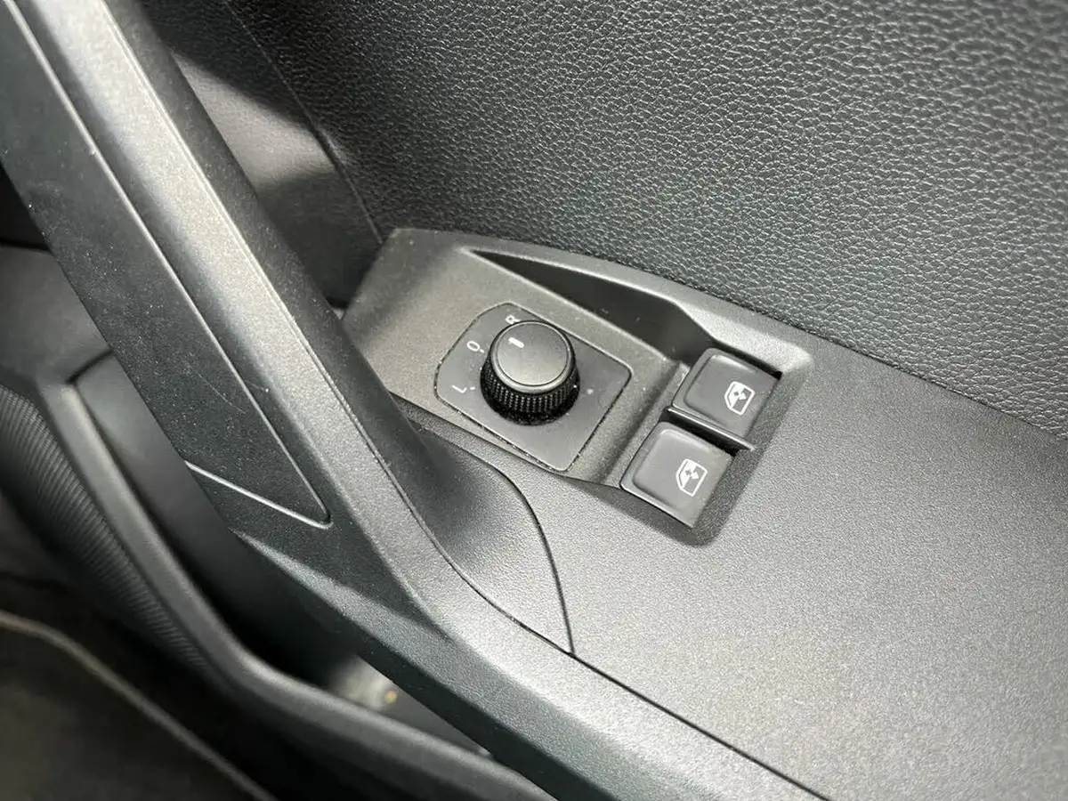 2019-seat-ibiza-10-mpi-se-technology-ss-big-25
