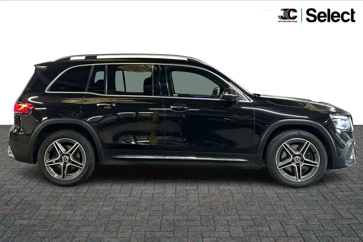 2020-mercedes-benz-glb-class-20d-glb220d-amg-line-premium-7-big-11
