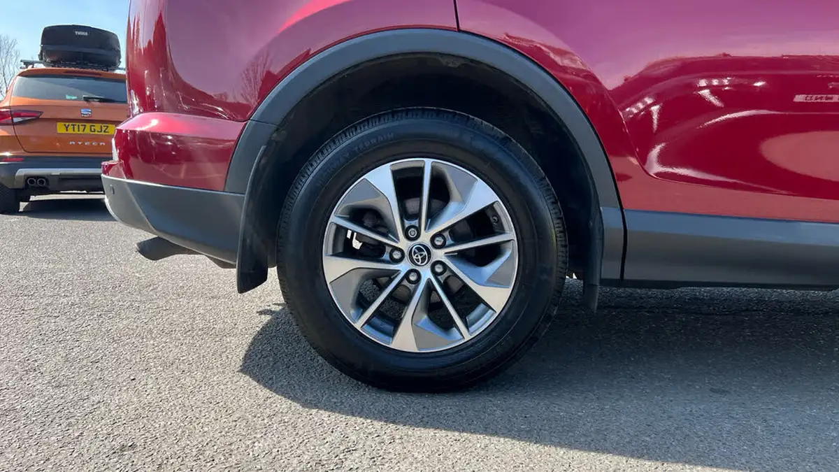 2018-toyota-rav4-25-vvt-i-icon-tech-big-15