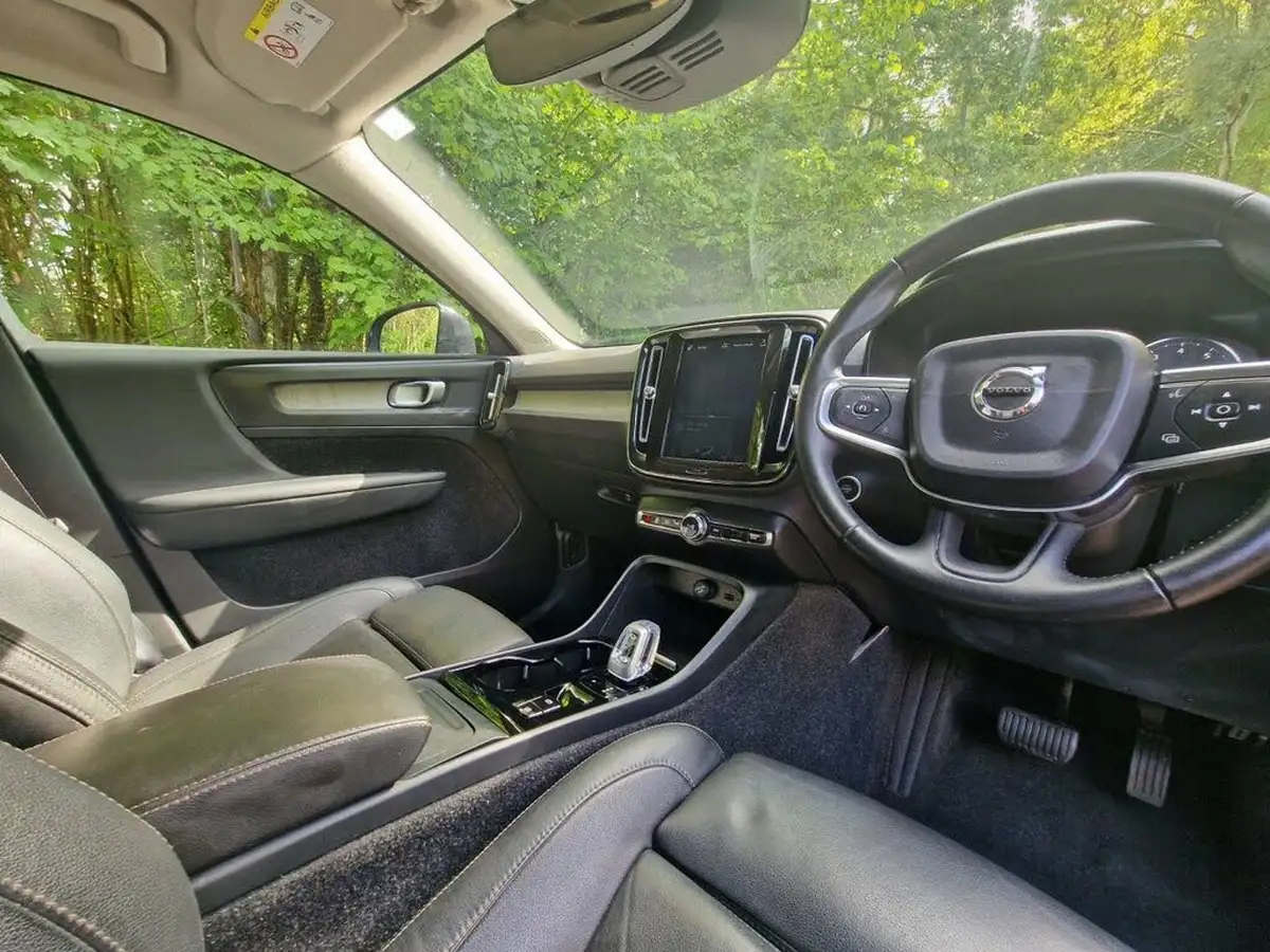 2020-volvo-xc40-20-t4-inscription-pro-awd-big-12