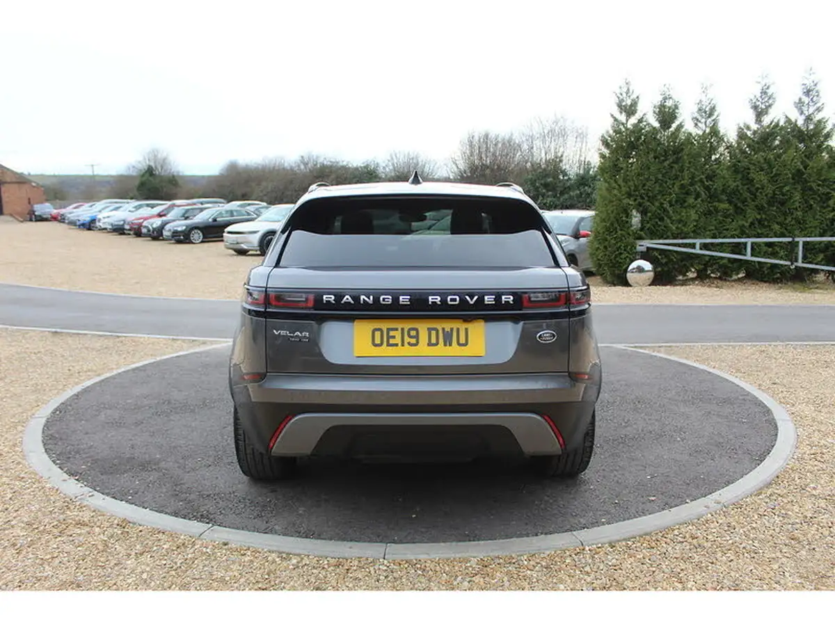 2019-land-rover-range-rover-velar-20-d240-hse-big-6