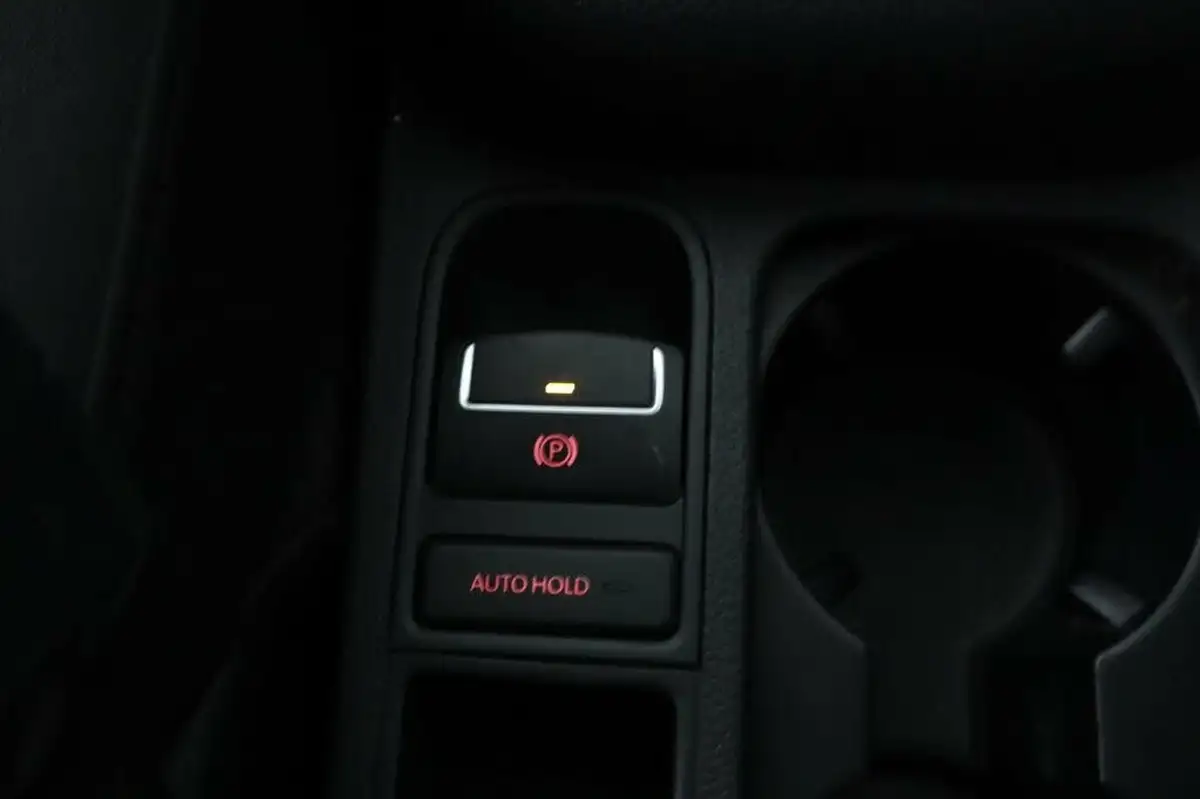 2014-volkswagen-tiguan-20tdi-match-140ps-2wd-bluemotion-tech-big-19
