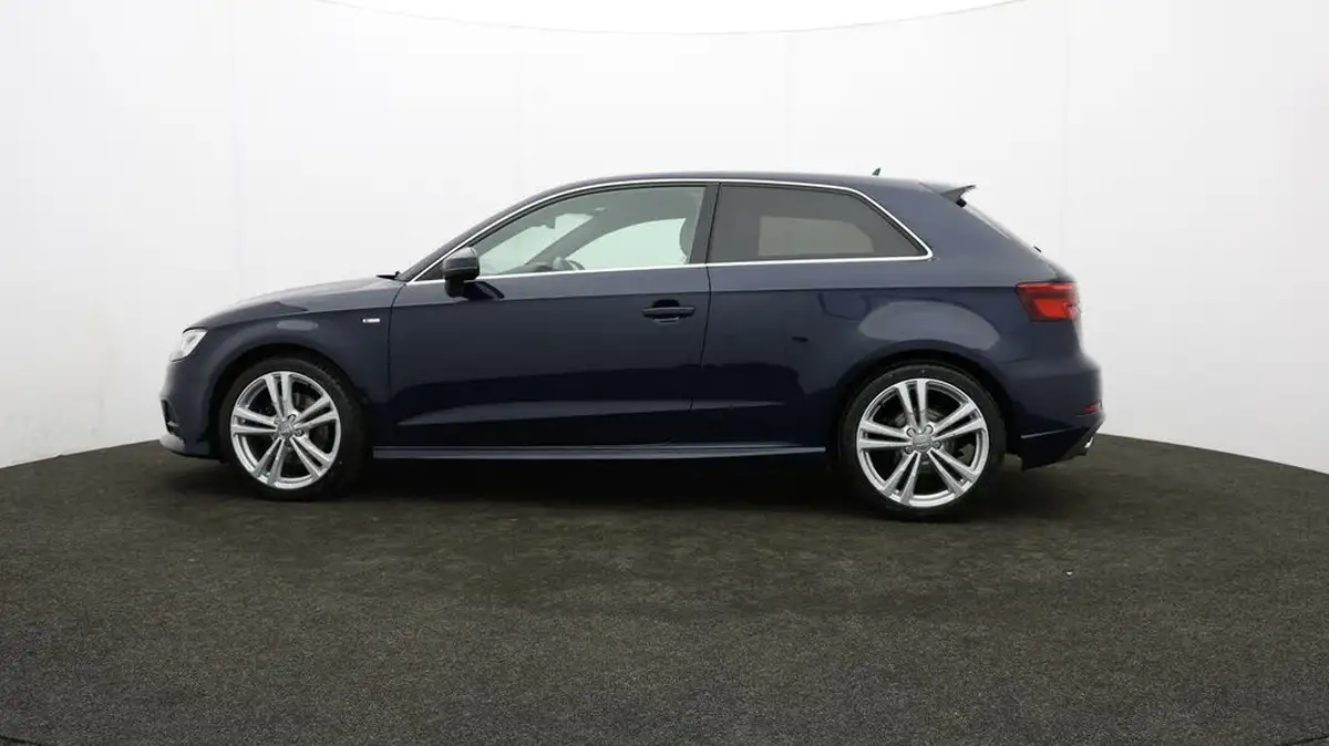 2017-audi-a3-20-tfsi-quattro-s-line-191ps-nav-hatchback-3d-big-62