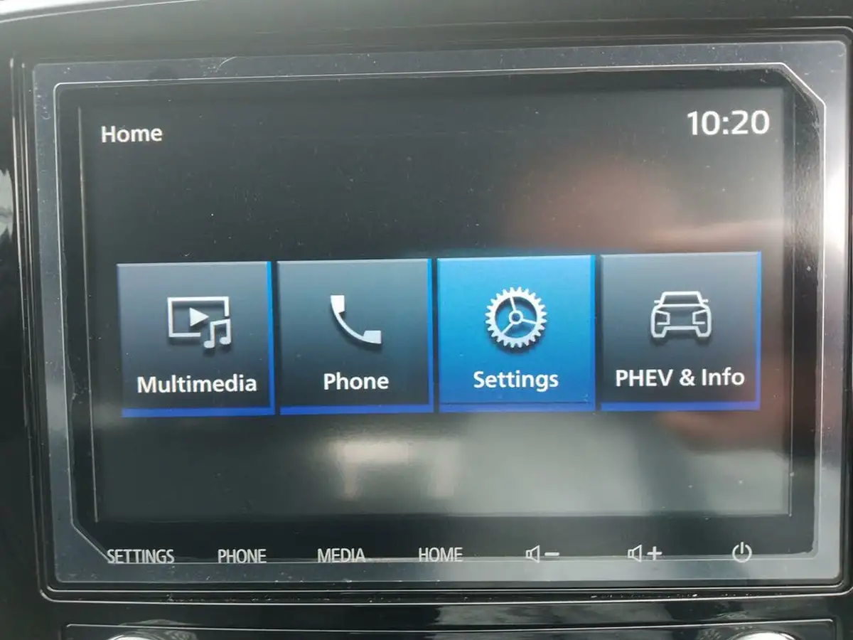 2019-mitsubishi-outlander-24-dynamic-phev-big-33