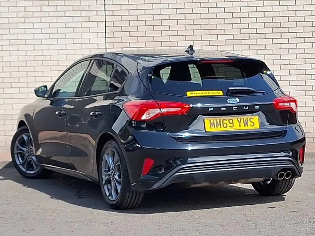 2020-ford-focus-10t-st-line-hatchback-big-1