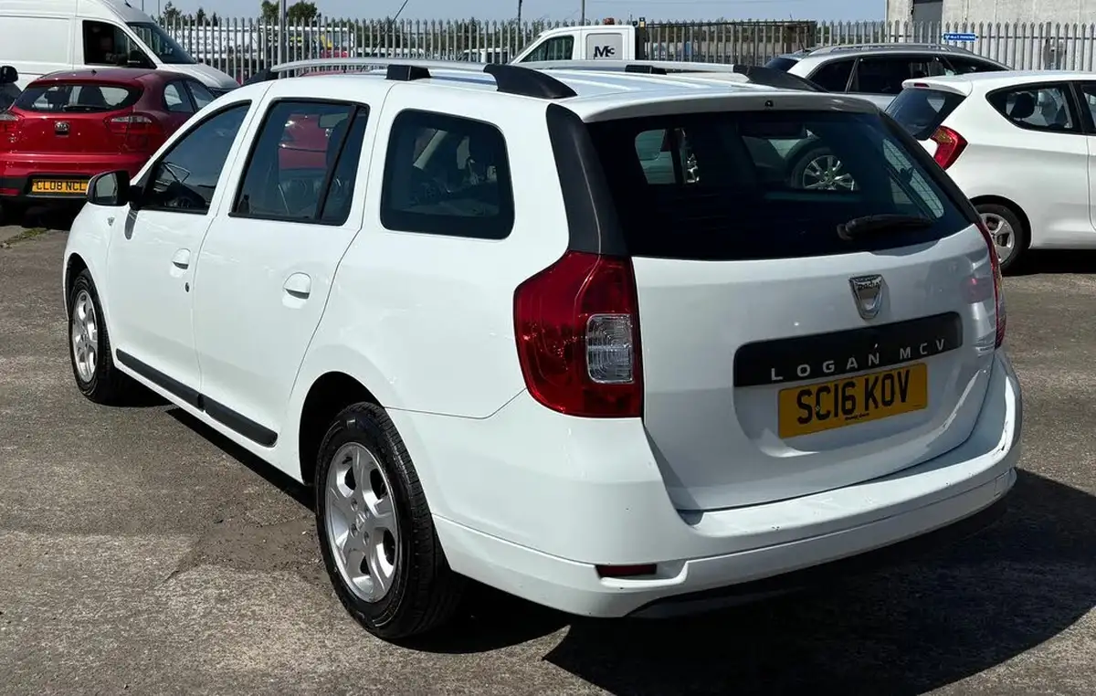 2016-dacia-logan-mcv-09-tce-laureate-big-5