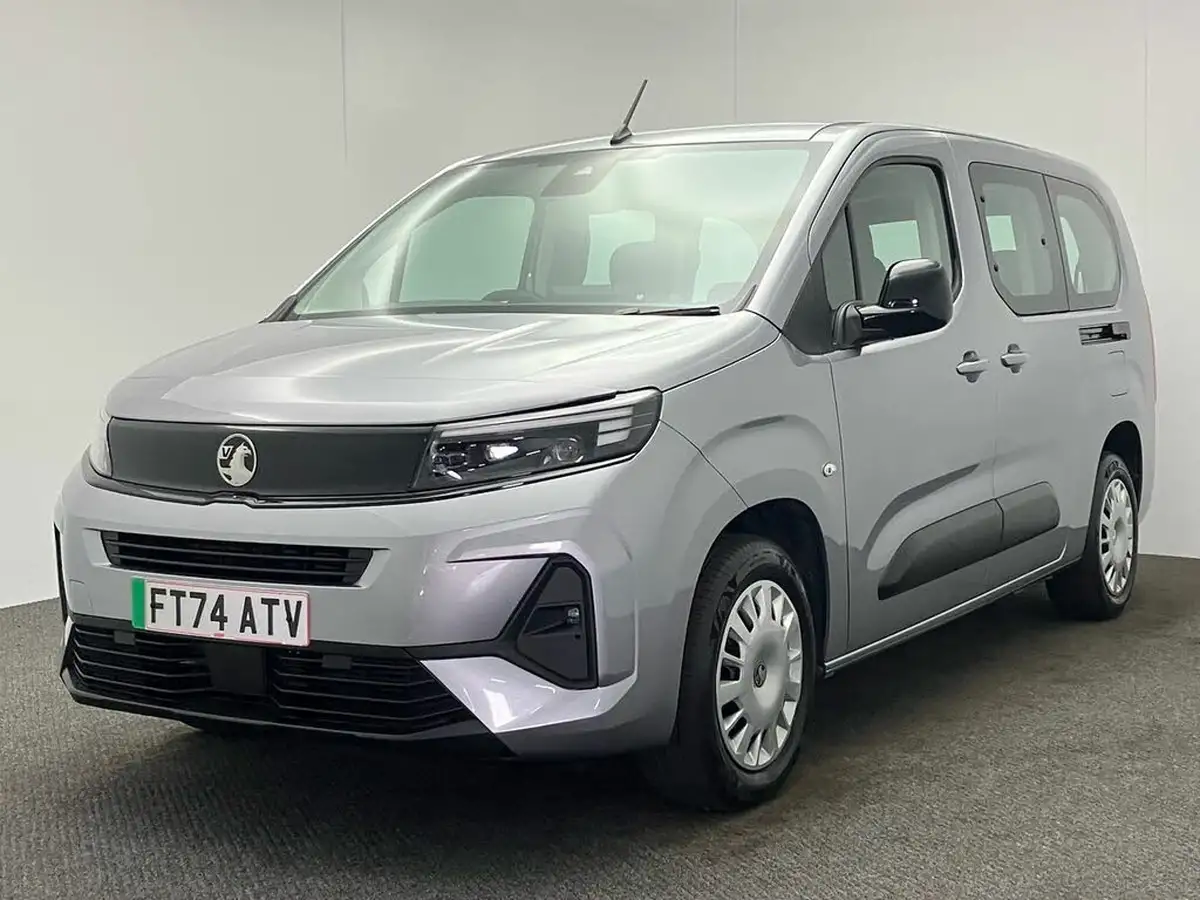 2024-vauxhall-combo-life-e-design-xl-big-45