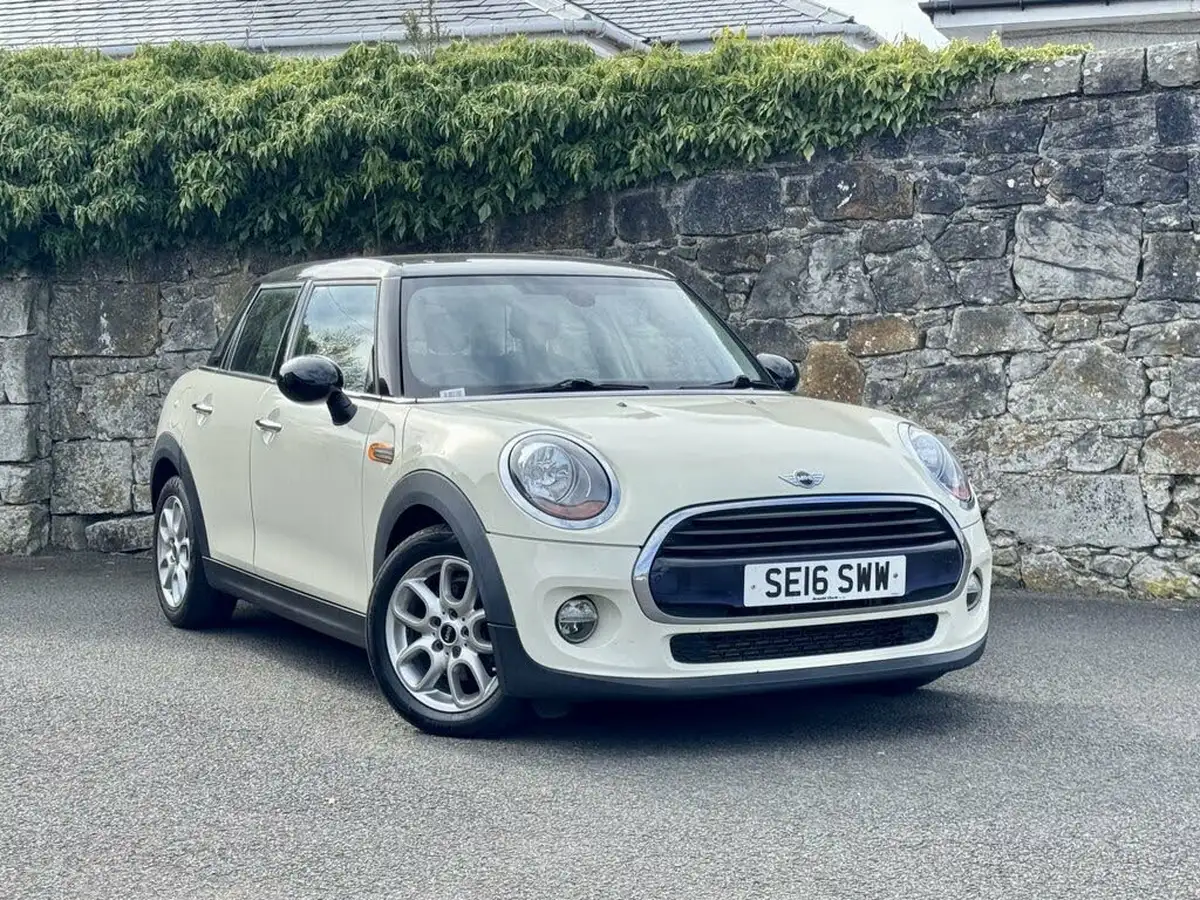 2016-mini-cooper-15-cooper-ss-hatchback-5d-big-0