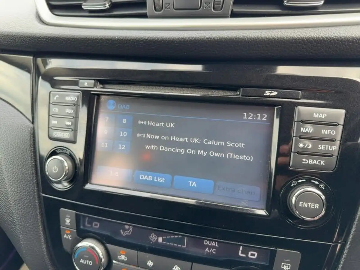 2016-nissan-qashqai-12-dig-t-n-connecta-big-6