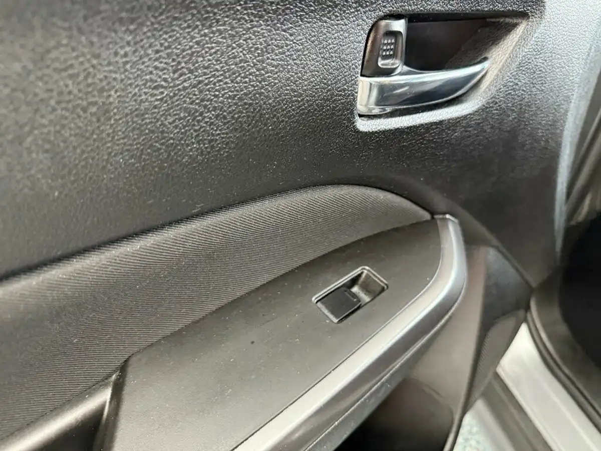 2018-suzuki-vitara-10-boosterjet-sz-t-big-17
