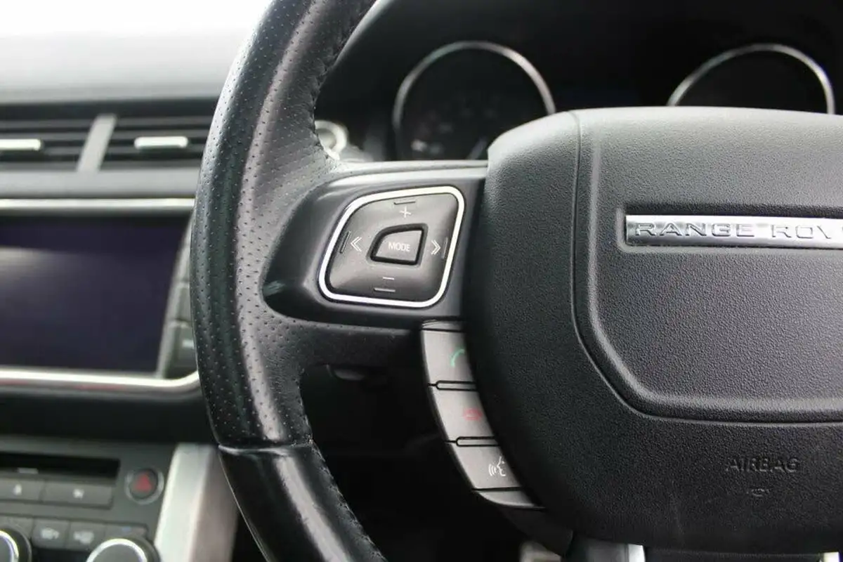 2013-land-rover-range-rover-evoque-22td-dynamic-hatchback-5d-auto-big-37