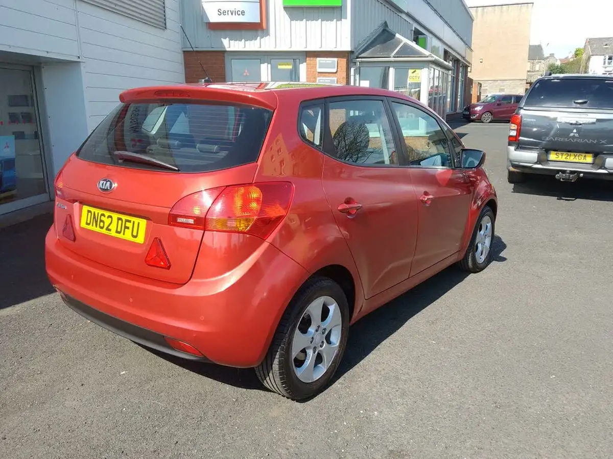 2012-kia-venga-16-2-big-8