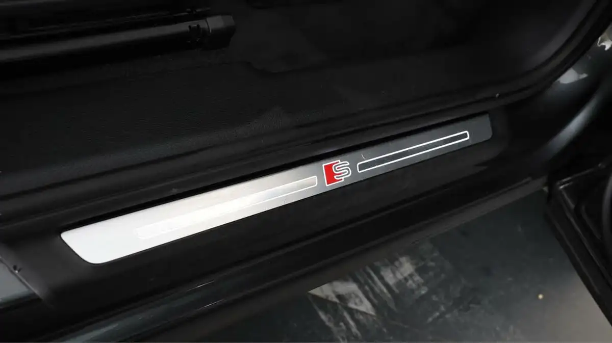 2022-audi-q3-15-35-tfsi-black-edition-codcomfort-sound-pack-station-wagon-big-24
