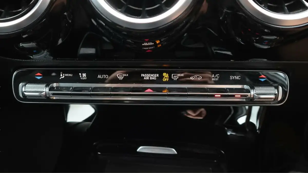 2021-mercedes-benz-a-class-20d-a180d-amg-line-hatchback-5d-8g-dct-big-12
