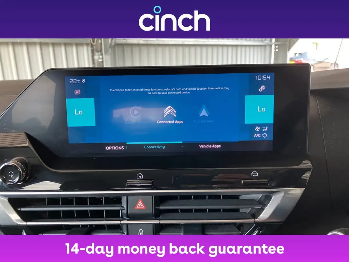 2022-citroen-c4-e-shine-big-24
