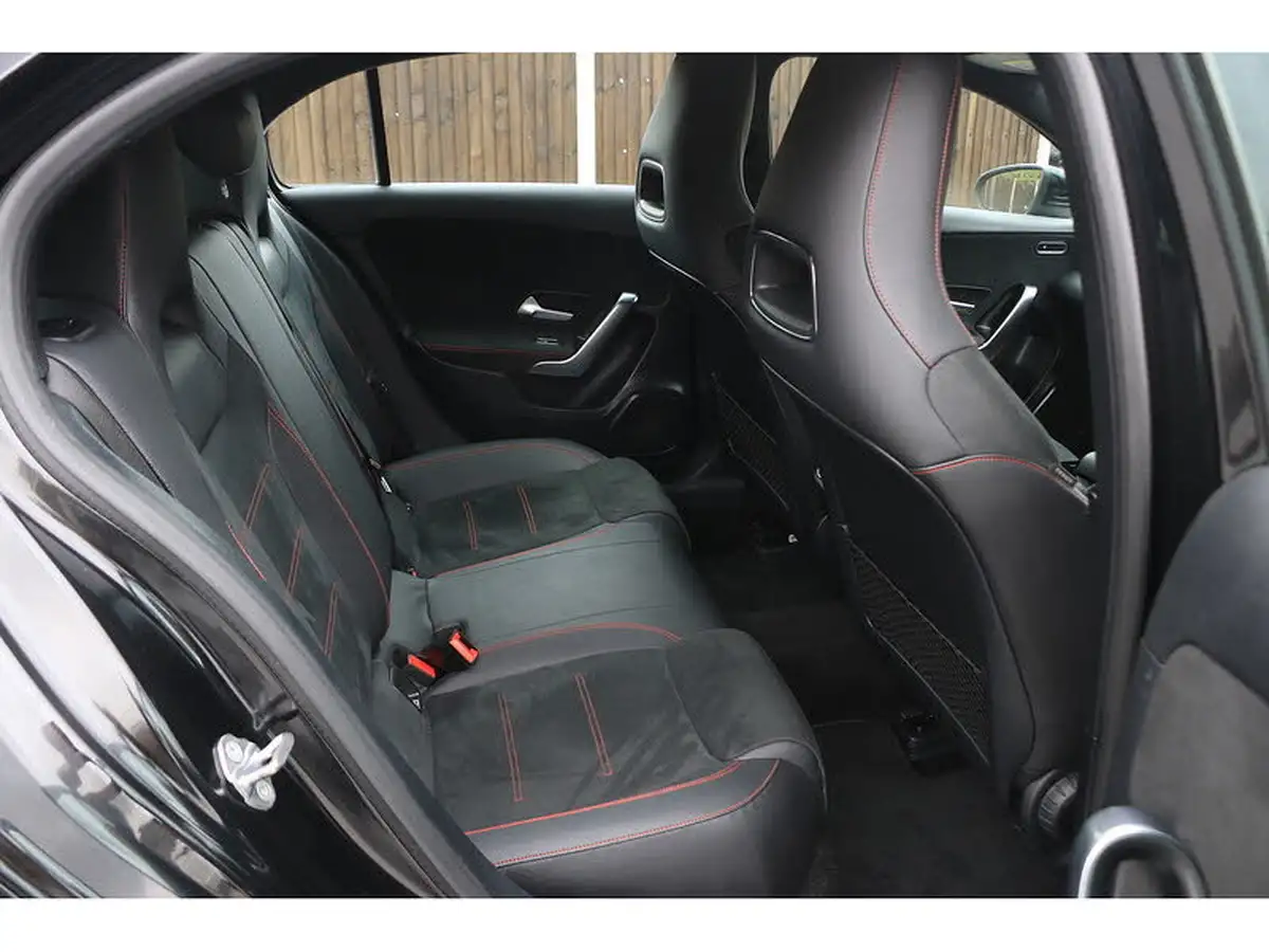 2018-mercedes-benz-a-class-13-a180-amg-line-executivess-7g-dct-big-23