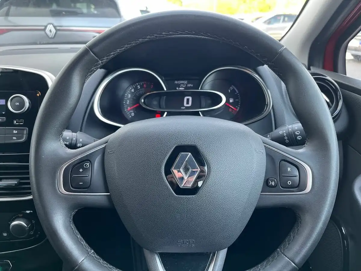 2018-renault-clio-09-tce-play-75ps-big-21