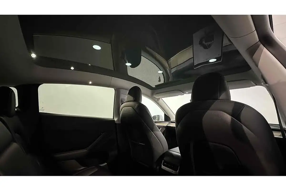 2022-tesla-model-y-e-long-range-big-25