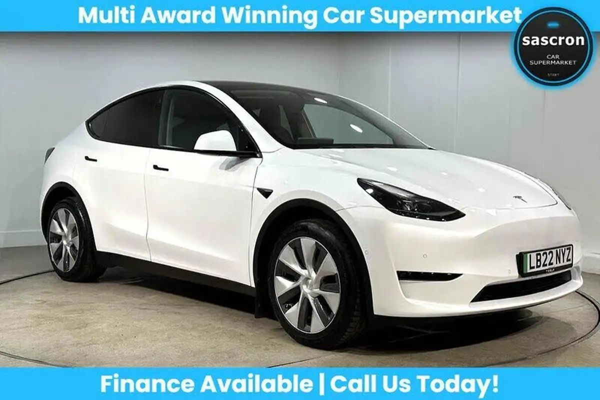 2022-tesla-model-y-e-long-range-big-0