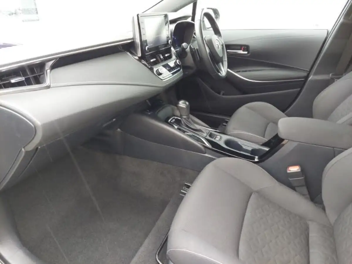 2022-toyota-corolla-20-vvt-i-icon-193bhp-hatchback-big-4