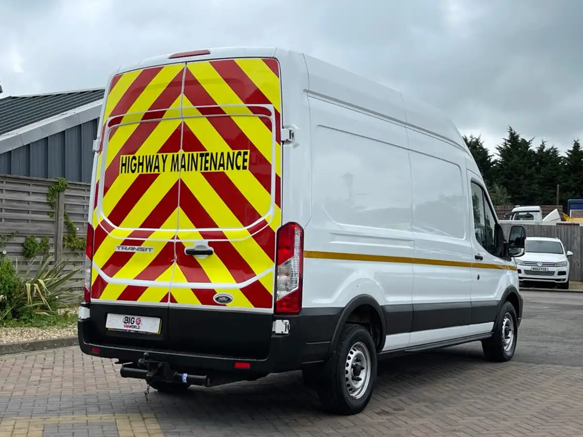 2022-ford-transit-20tdci-350-l2h2-leader-130pseu6d-rwd-panel-van-big-3