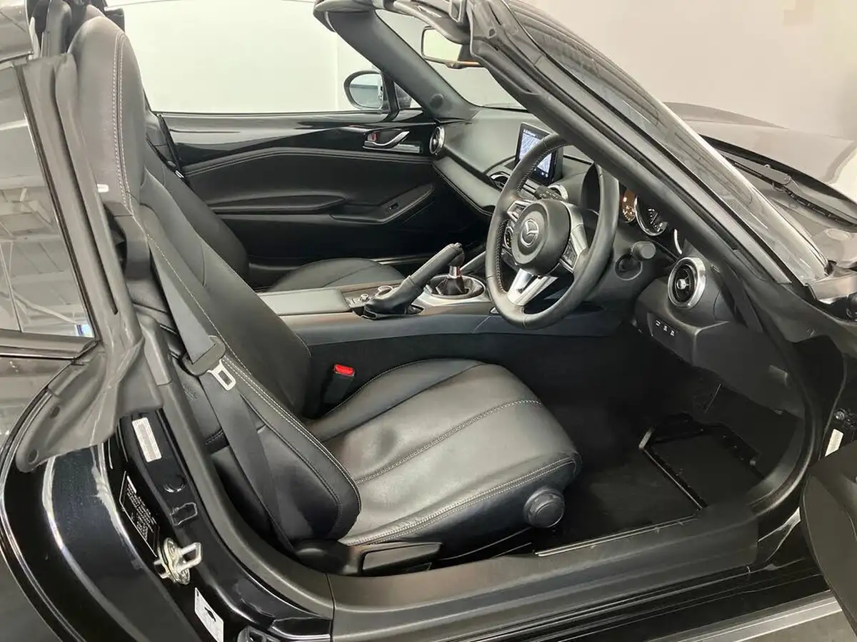 2021-mazda-mx-5-15-sport-convertible-big-35