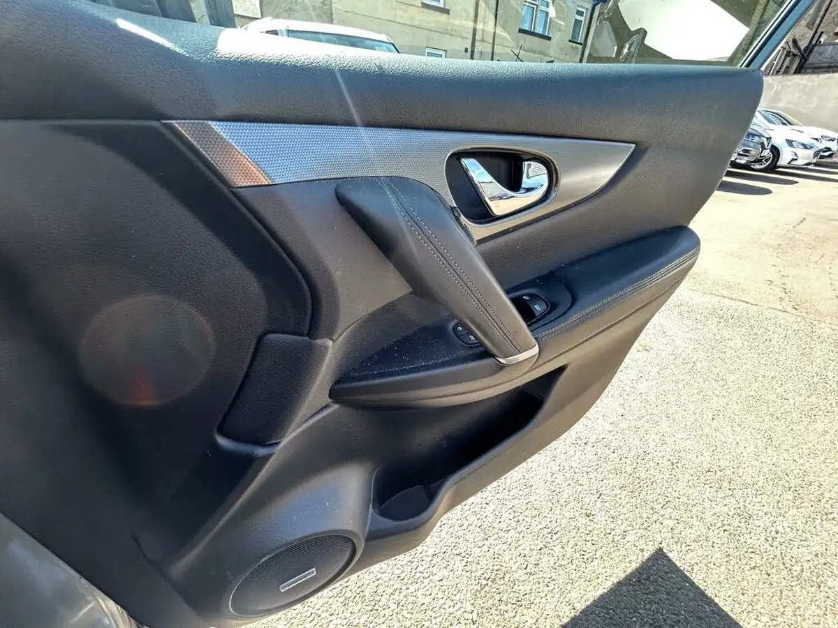 2017-nissan-qashqai-12-dig-t-tekna-big-12