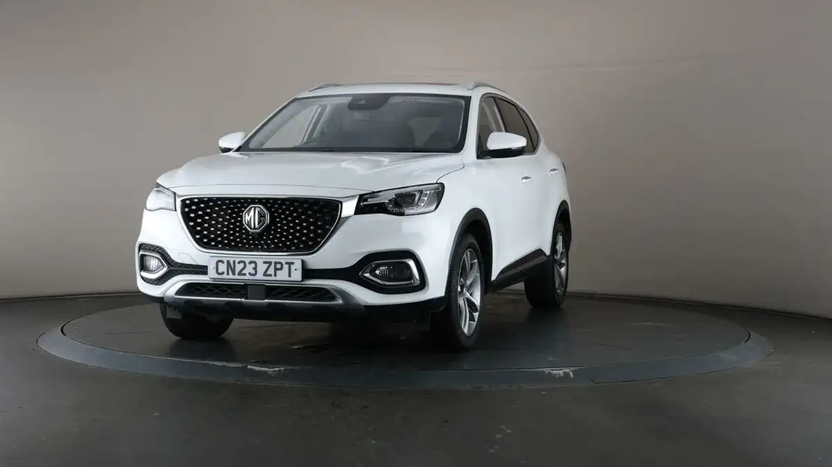 2023-mg-hs-15t-gdi-exclusive-162ps-dct-big-38