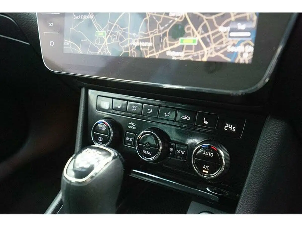 2018-skoda-superb-20tdi-scr-se-l-executive-150ps-estate-dsg-big-35