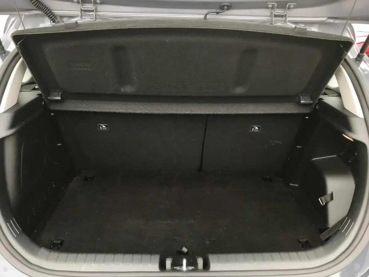 2023-hyundai-i20-10-t-gdi-se-connect-dct-big-11