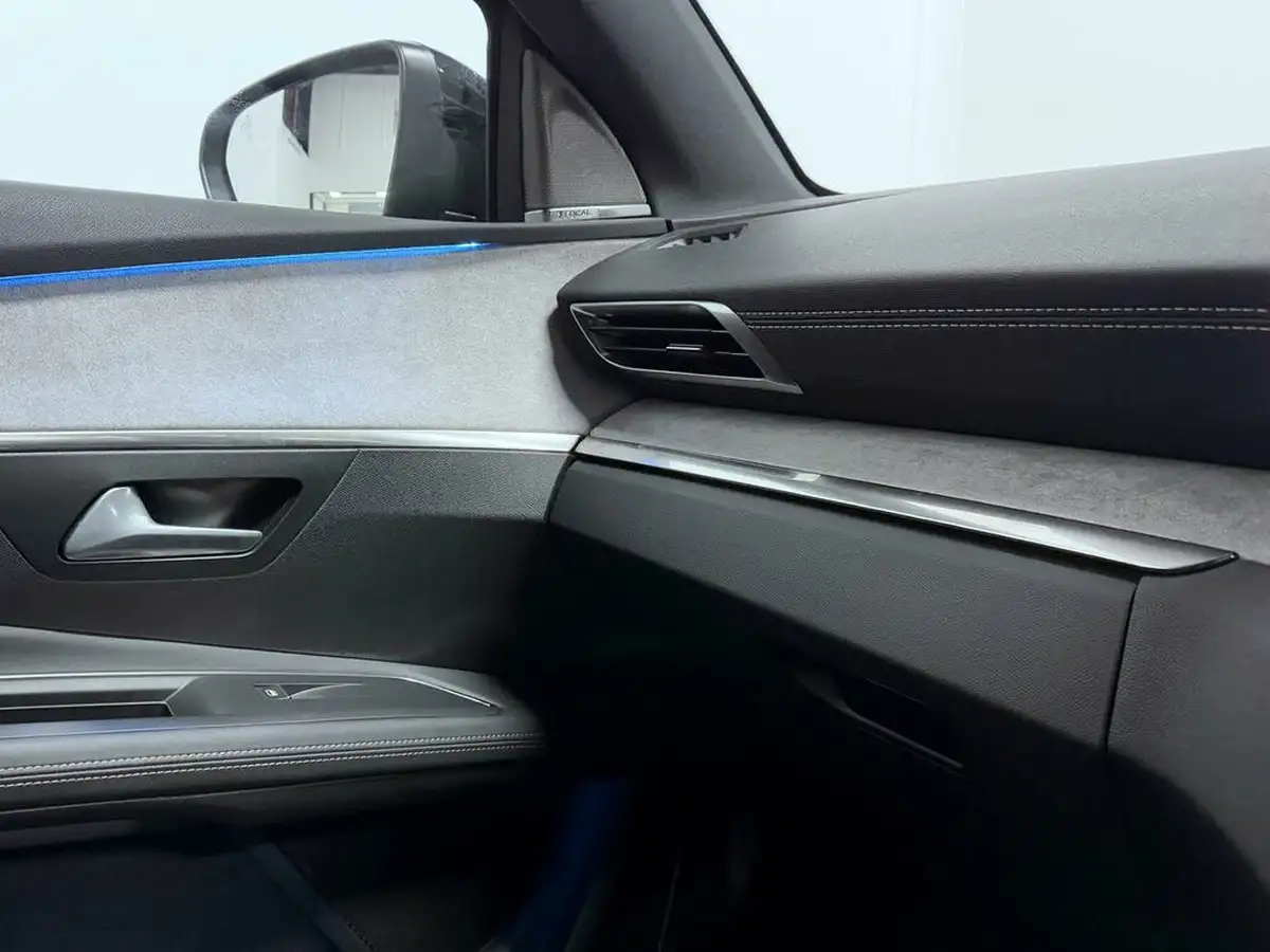 2021-peugeot-3008-suv-12-puretech-gt-premium-big-26