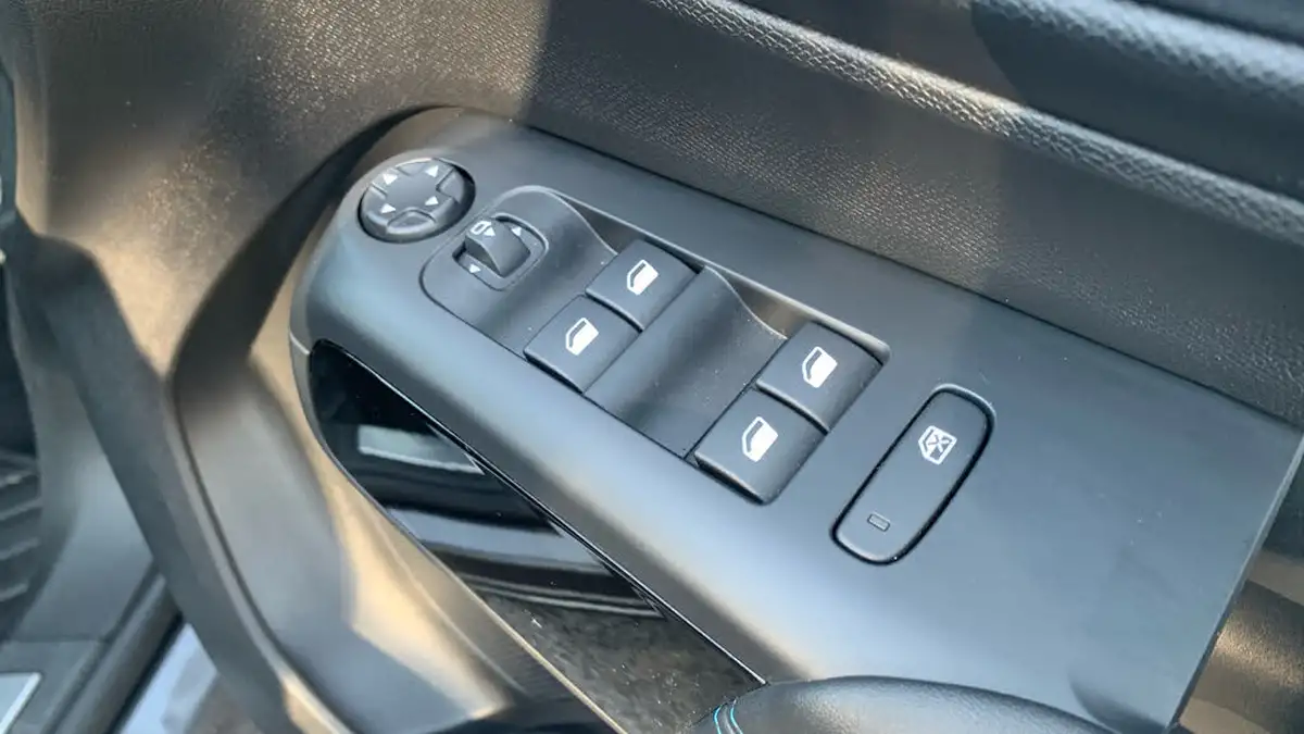 2023-citroen-c5-aircross-12-puretech-c-series-edition-130ps-ss-big-21