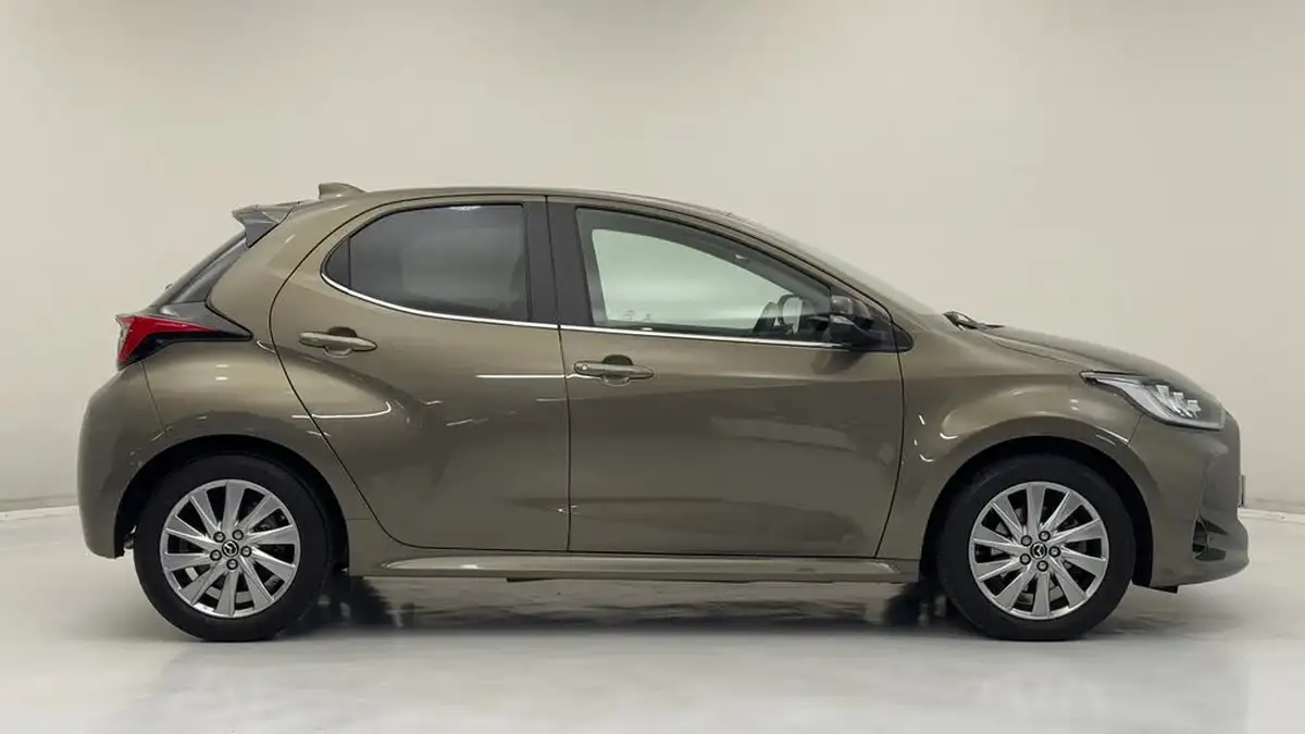 2023-mazda-mazda2-15-select-big-1