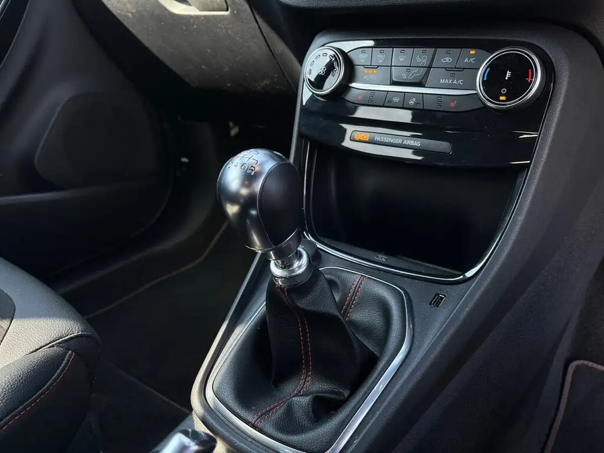 2023-ford-puma-suv-10-st-line-x-125ps-big-16
