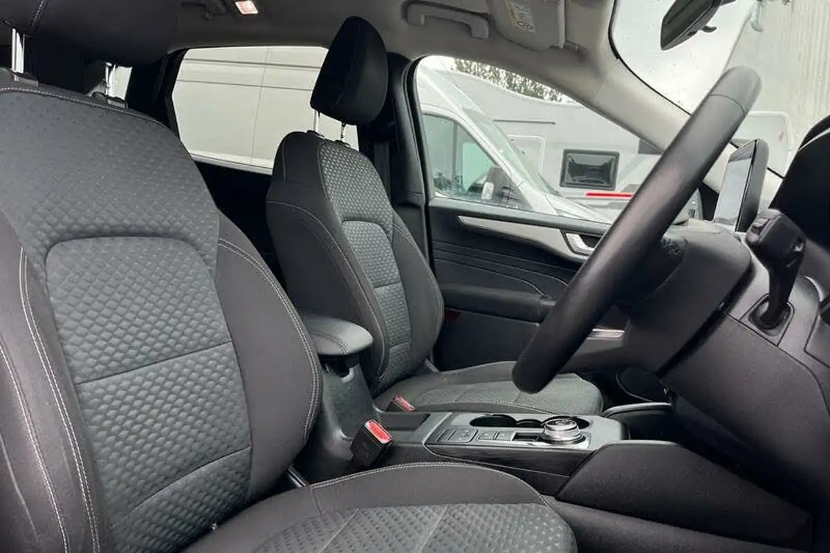 2022-ford-kuga-15-zetec-auto-big-16