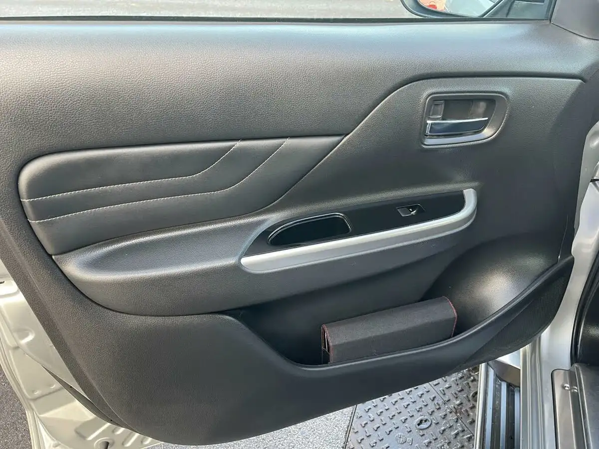 2021-mitsubishi-l200-22di-d-barbarian-auto-big-31