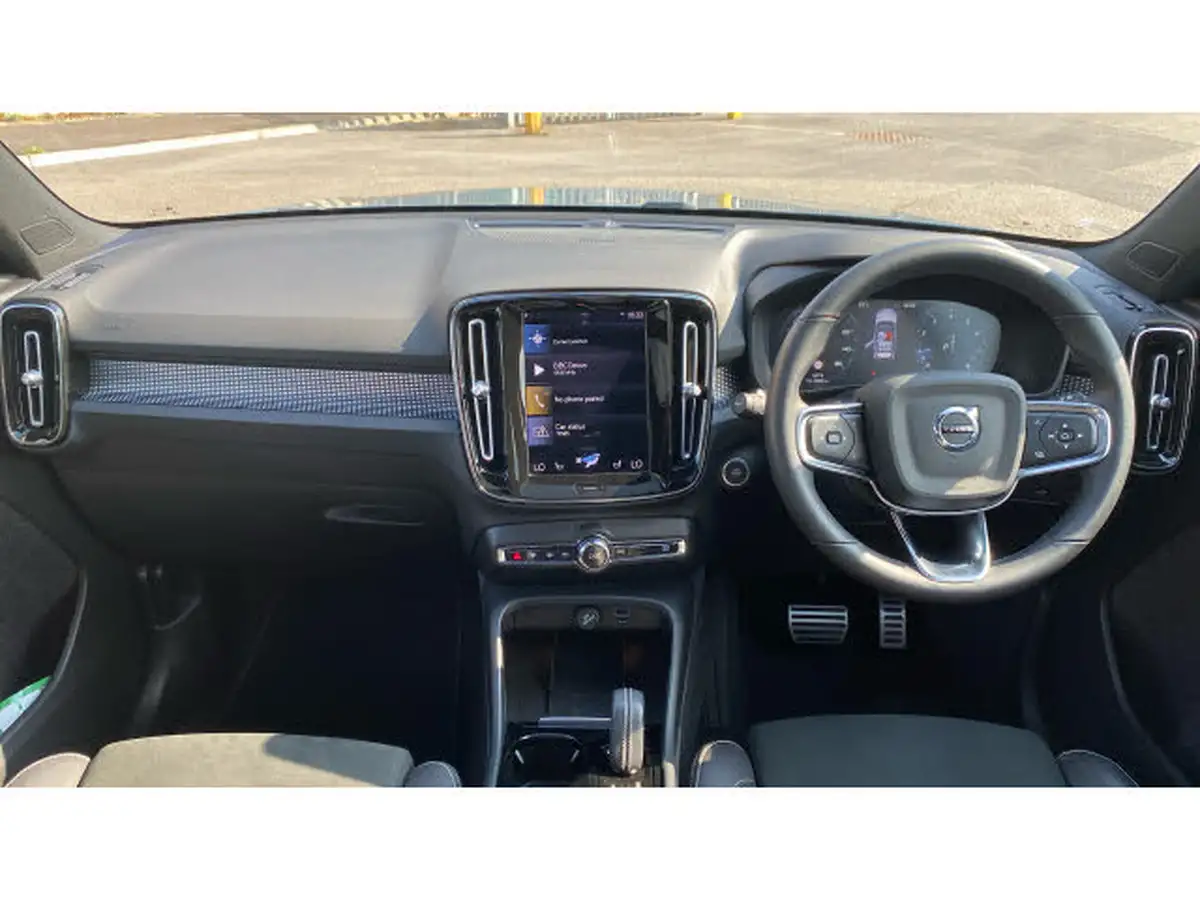 2022-volvo-xc40-15-t3-r-design-auto-big-19