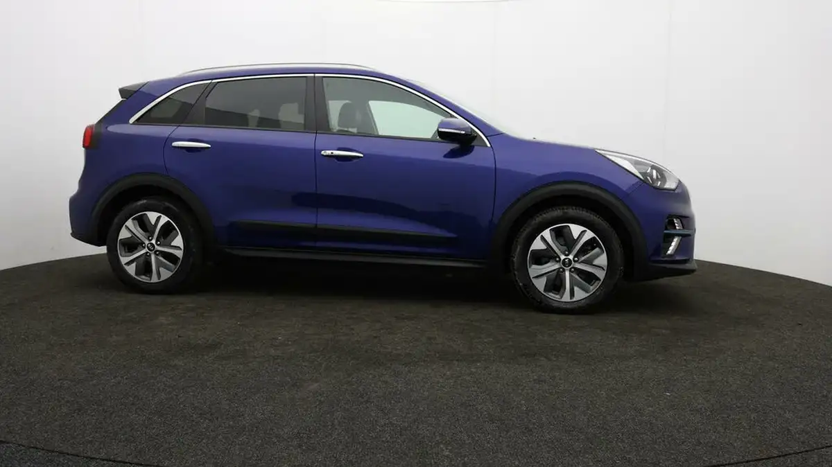 2021-kia-e-niro-ev-3-big-33