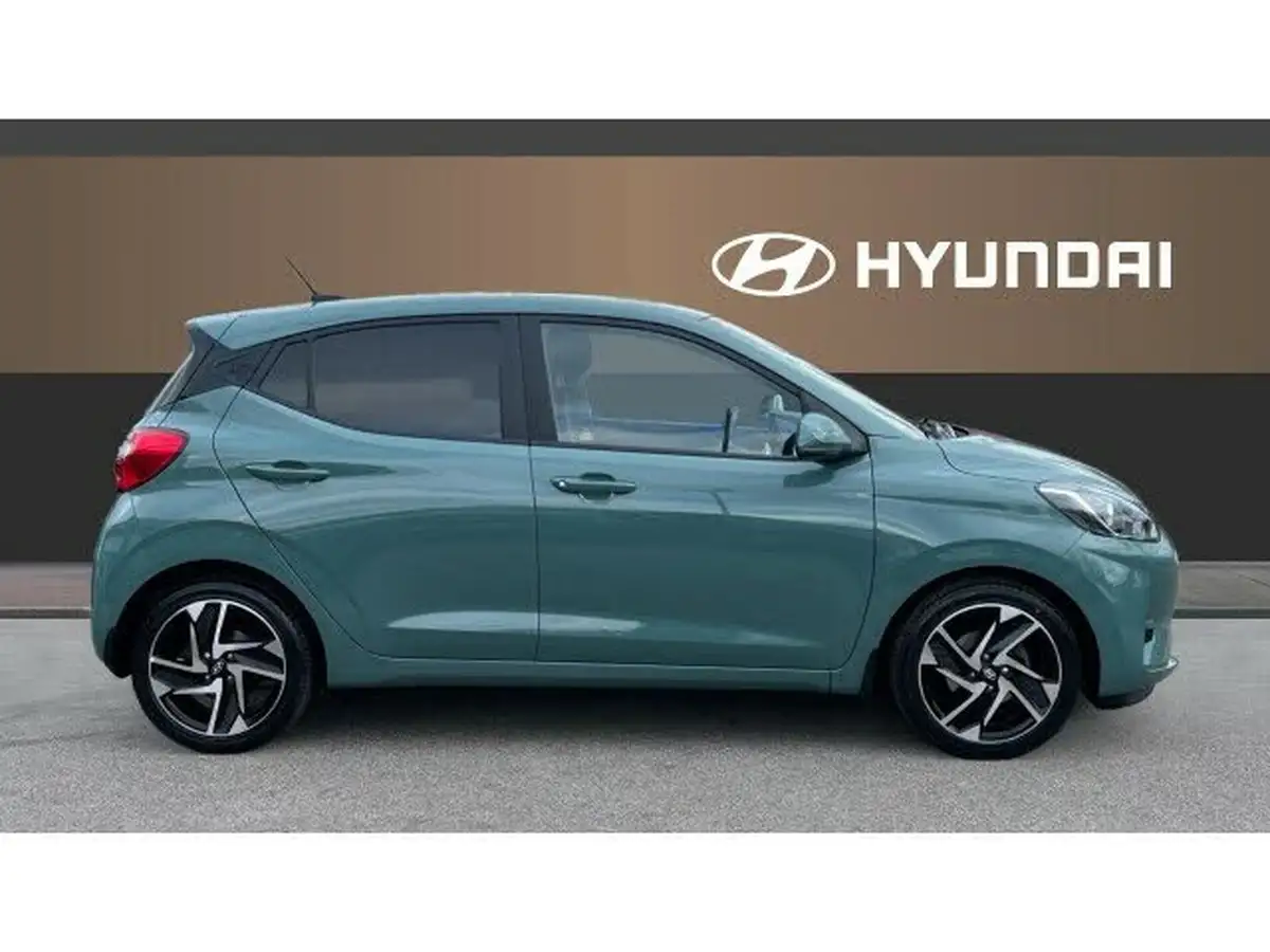 2022-hyundai-i10-10-premium-big-4