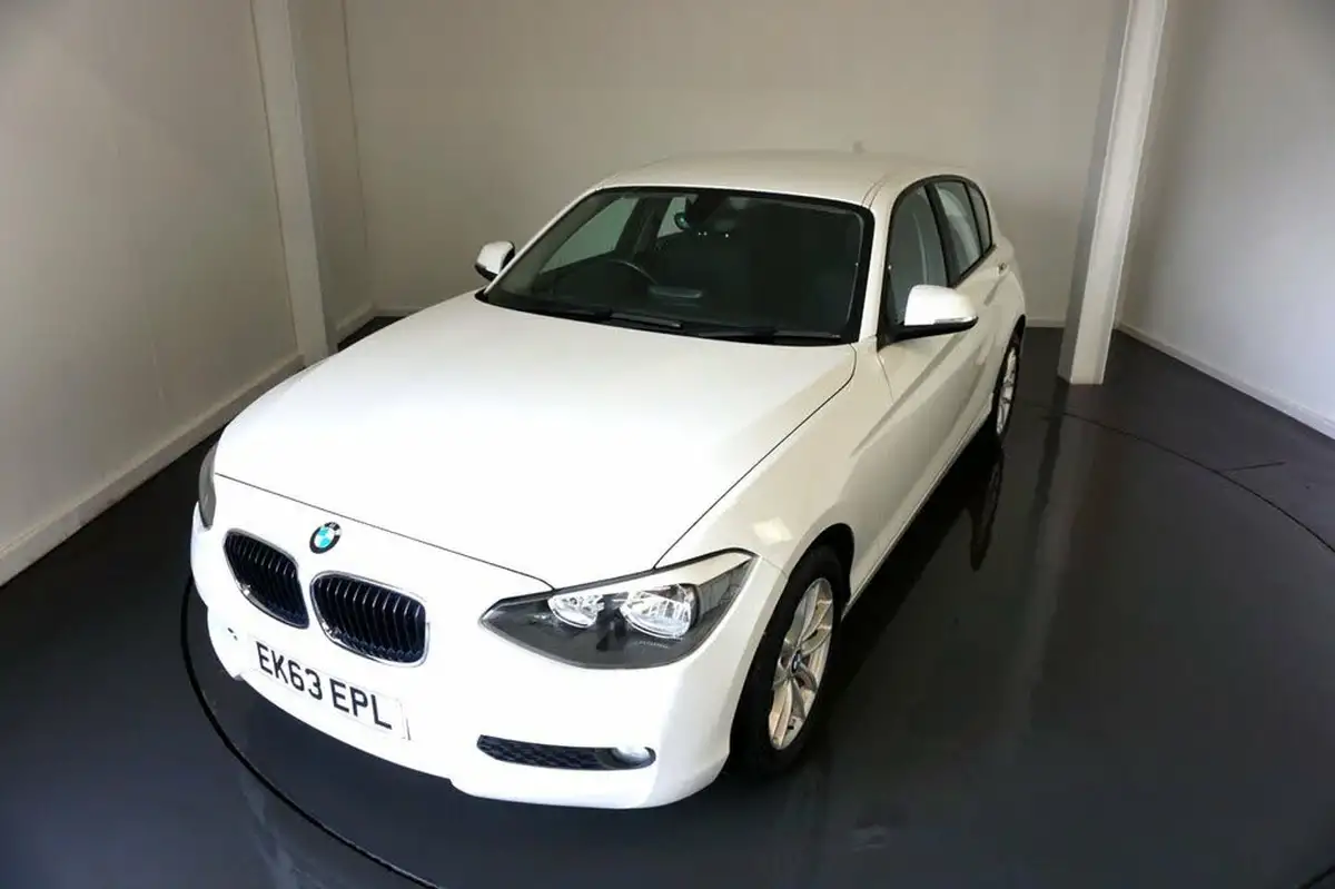 2013-bmw-1-series-16-114i-se-ss-5d-big-1