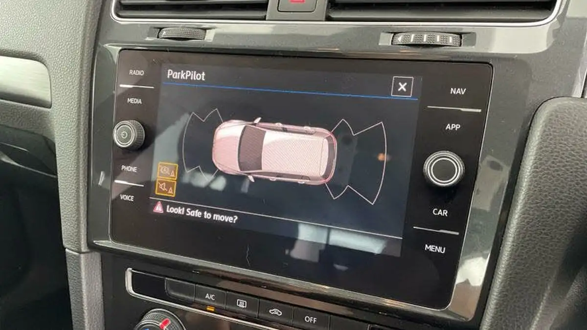 2019-volkswagen-golf-15-tsi-se-nav-130ps-ss-hatchback-5d-big-16